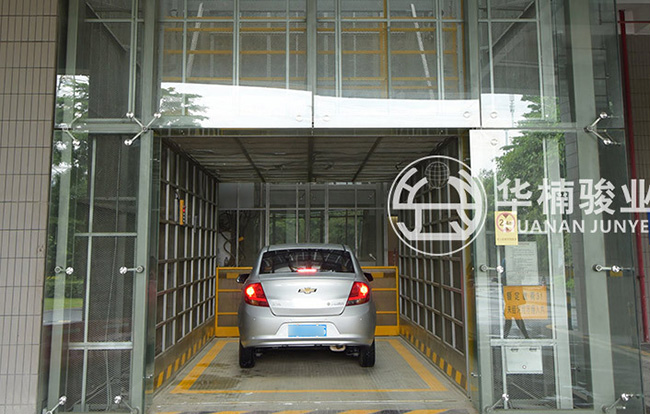 移动式升降机倾斜原因和液压升降平台维护